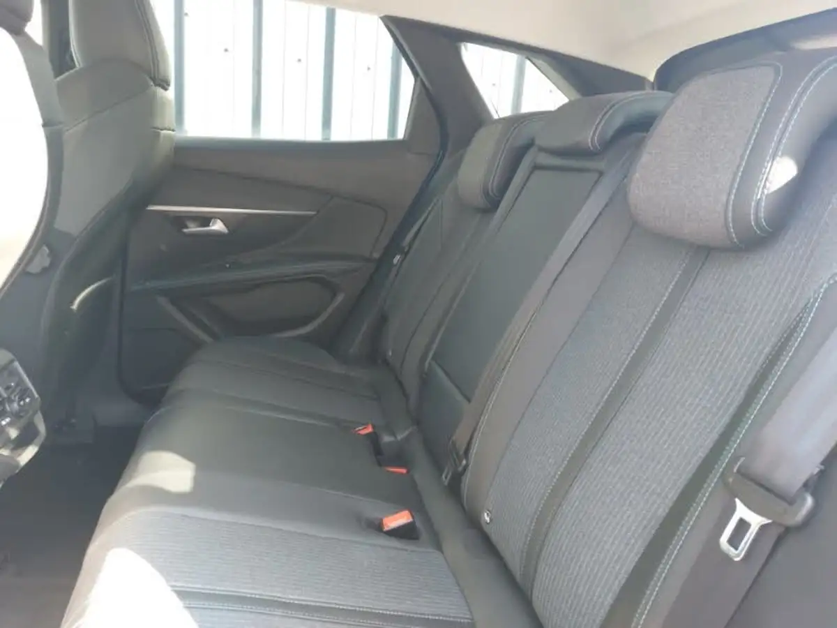2021-peugeot-3008-suv-12-puretech-allure-big-5