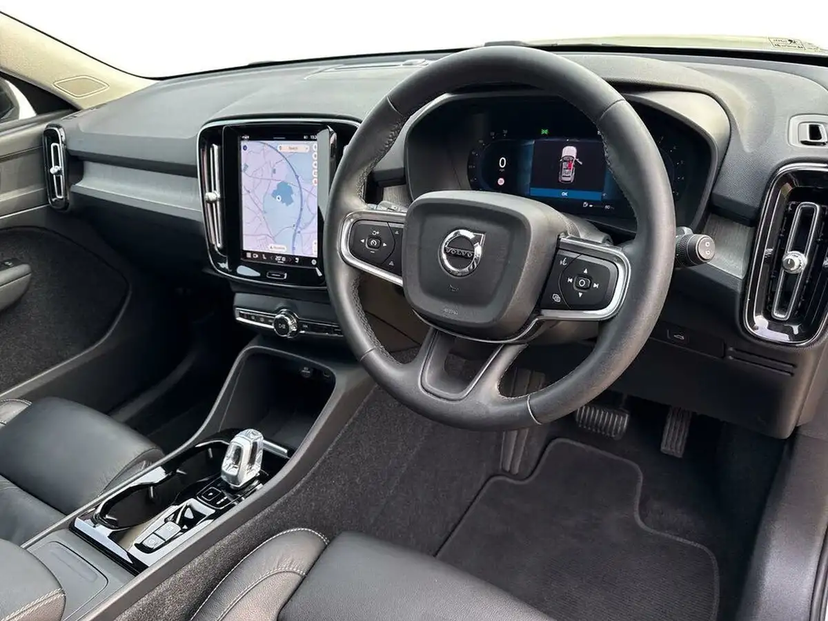2022-volvo-xc40-20-b4-plus-awd-big-33