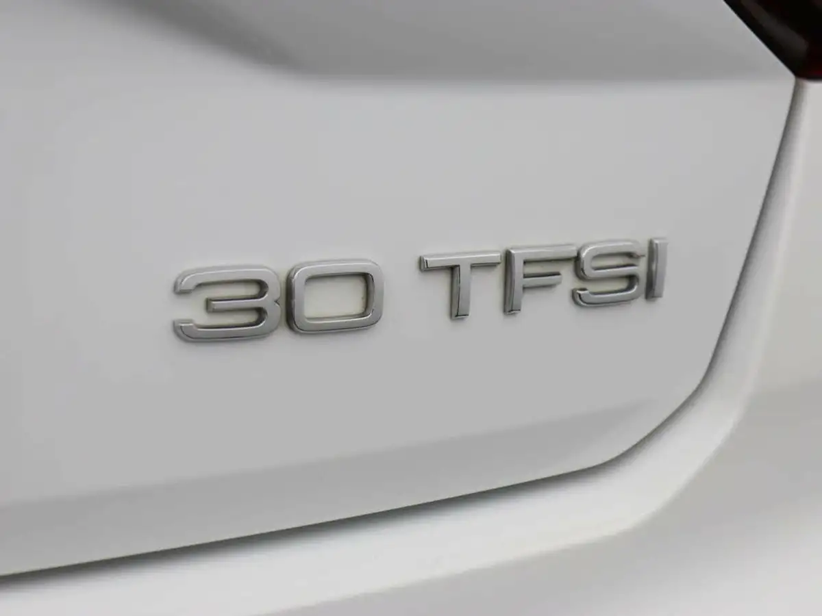 2021-audi-q2-10-30-tfsi-sport-big-39