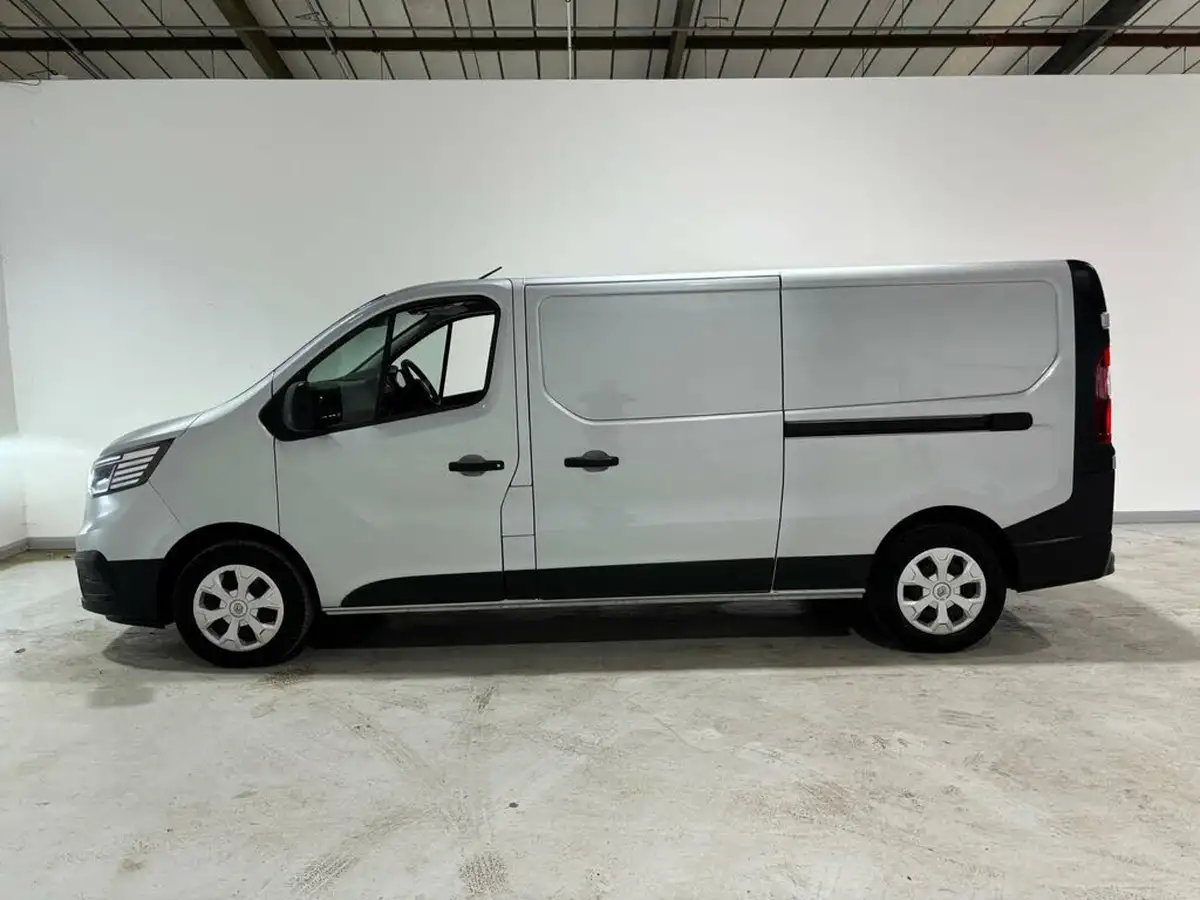 2022-renault-trafic-20dci-ll30-130-business-panel-big-25