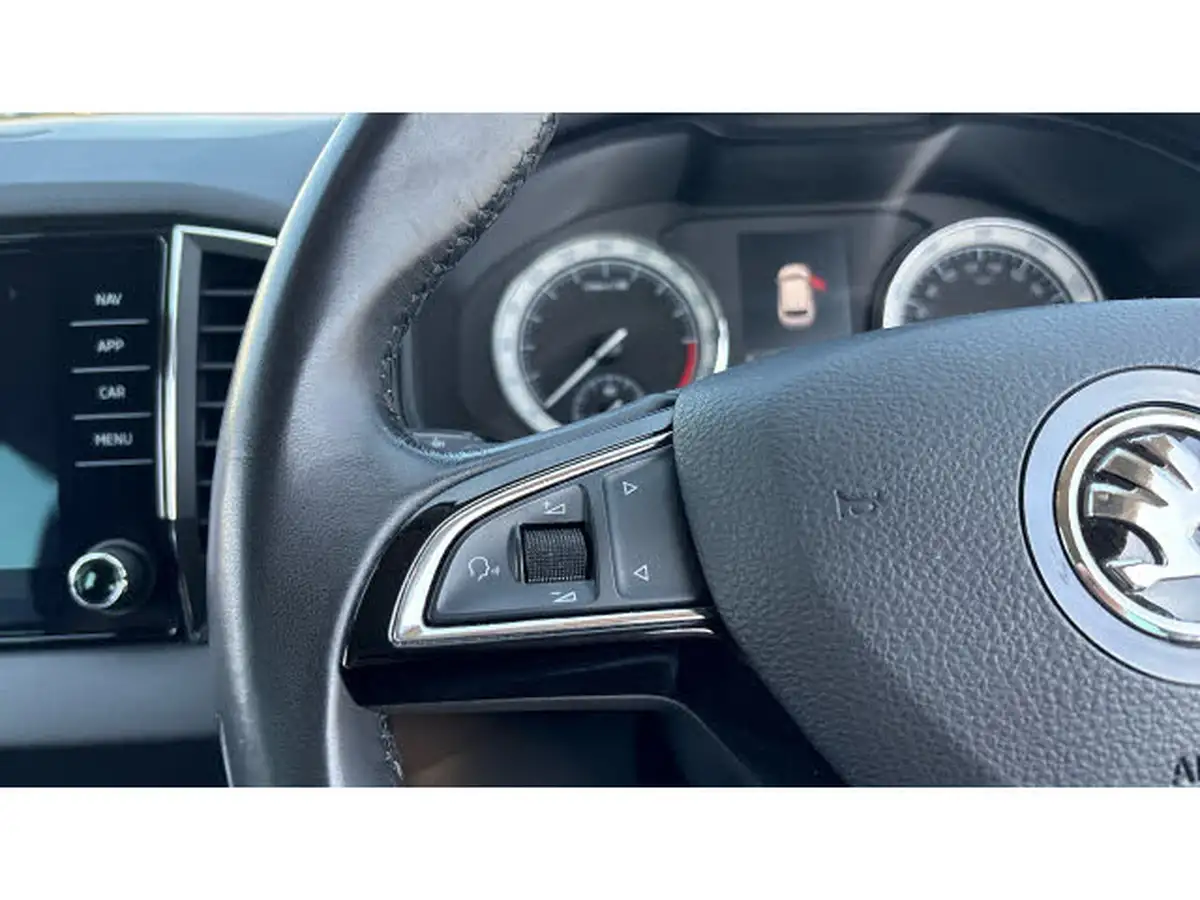 2018-skoda-karoq-16tdi-se-l-scr-1596cc-dsg-big-16