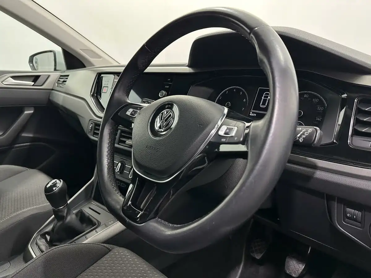 2019-volkswagen-polo-10-tsi-se-big-9