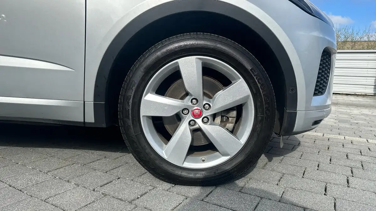2018-jaguar-e-pace-20-i4-r-dynamic-se-249ps-big-7