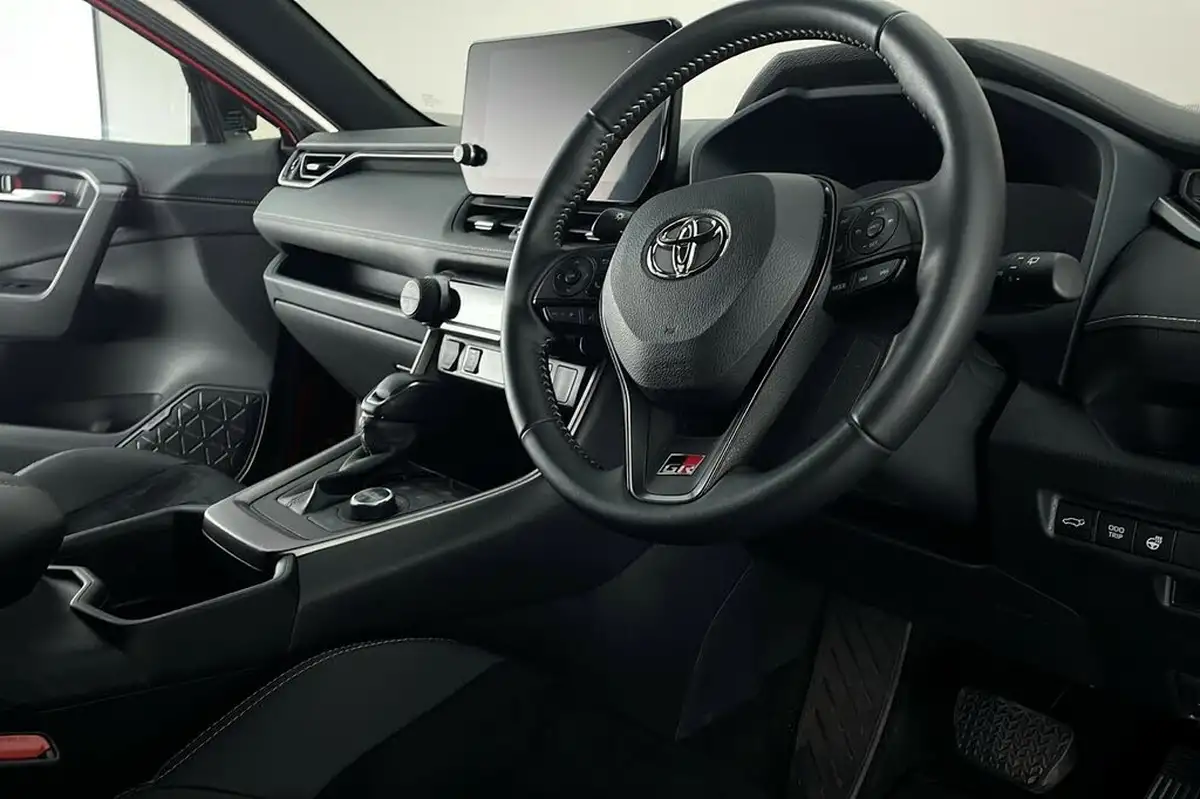 2024-toyota-rav4-25-vvt-i-gr-sport-302bhp-plug-in-big-8