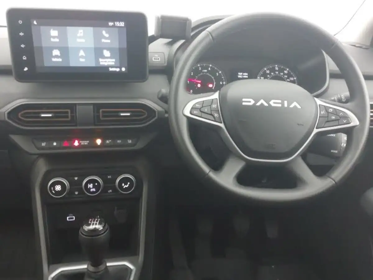 2023-dacia-sandero-stepway-10-tce-essential-90bhp-big-9