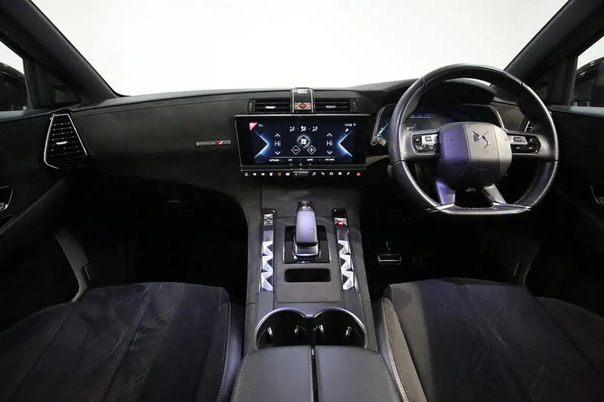 2021-ds-ds-7-crossback-e-tense-performance-line-225ps-big-1