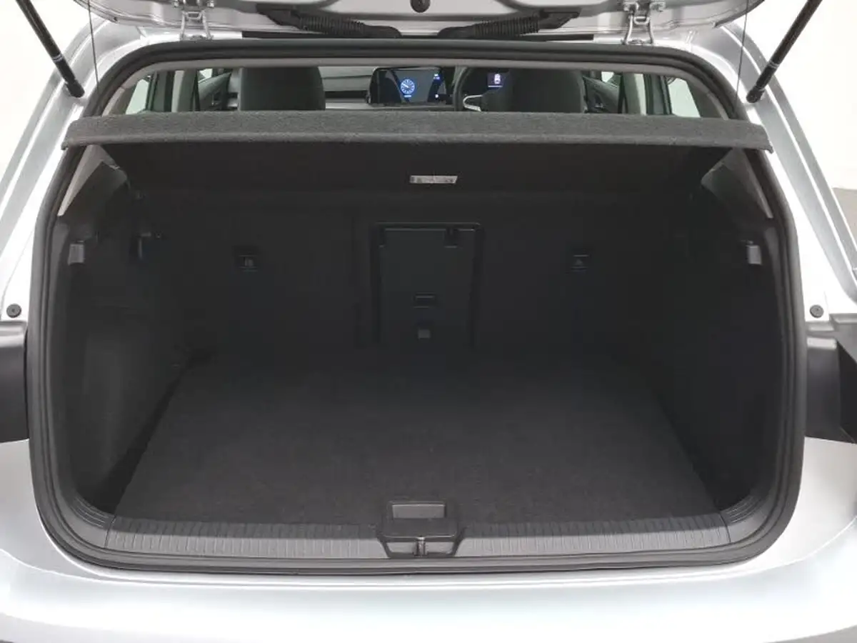 2024-volkswagen-golf-15-tsi-style-130ps-evo-hatchback-big-7