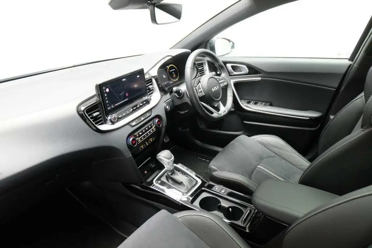 2024-kia-xceed-15-t-gdi-gt-line-s-158bhp-big-9