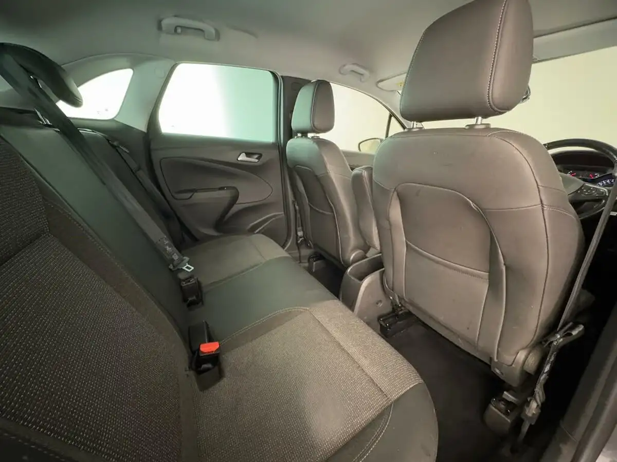 2021-vauxhall-crossland-12-elite-nav-130ps-auto-big-18