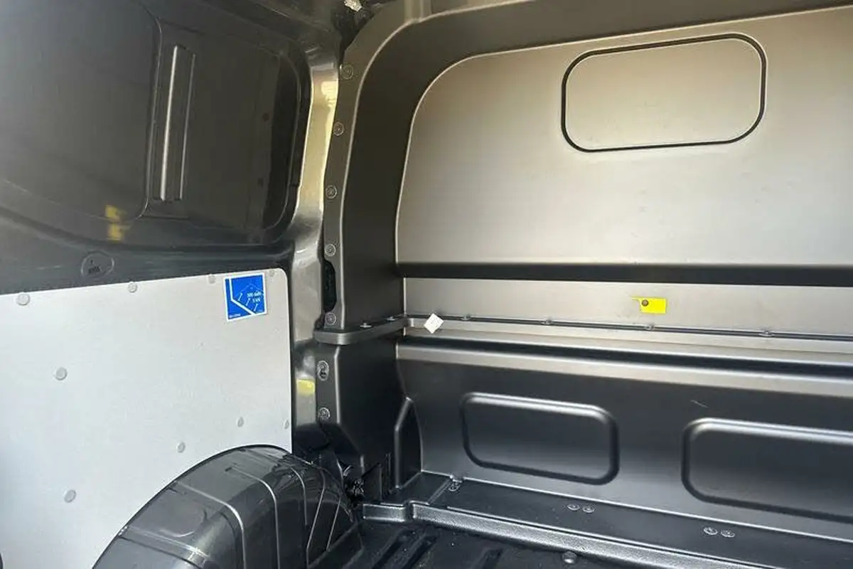 2024-ford-transit-custom-20tdci-300-l1h1-limited-136pseu6e-double-cab-in-van-1997cc-big-3