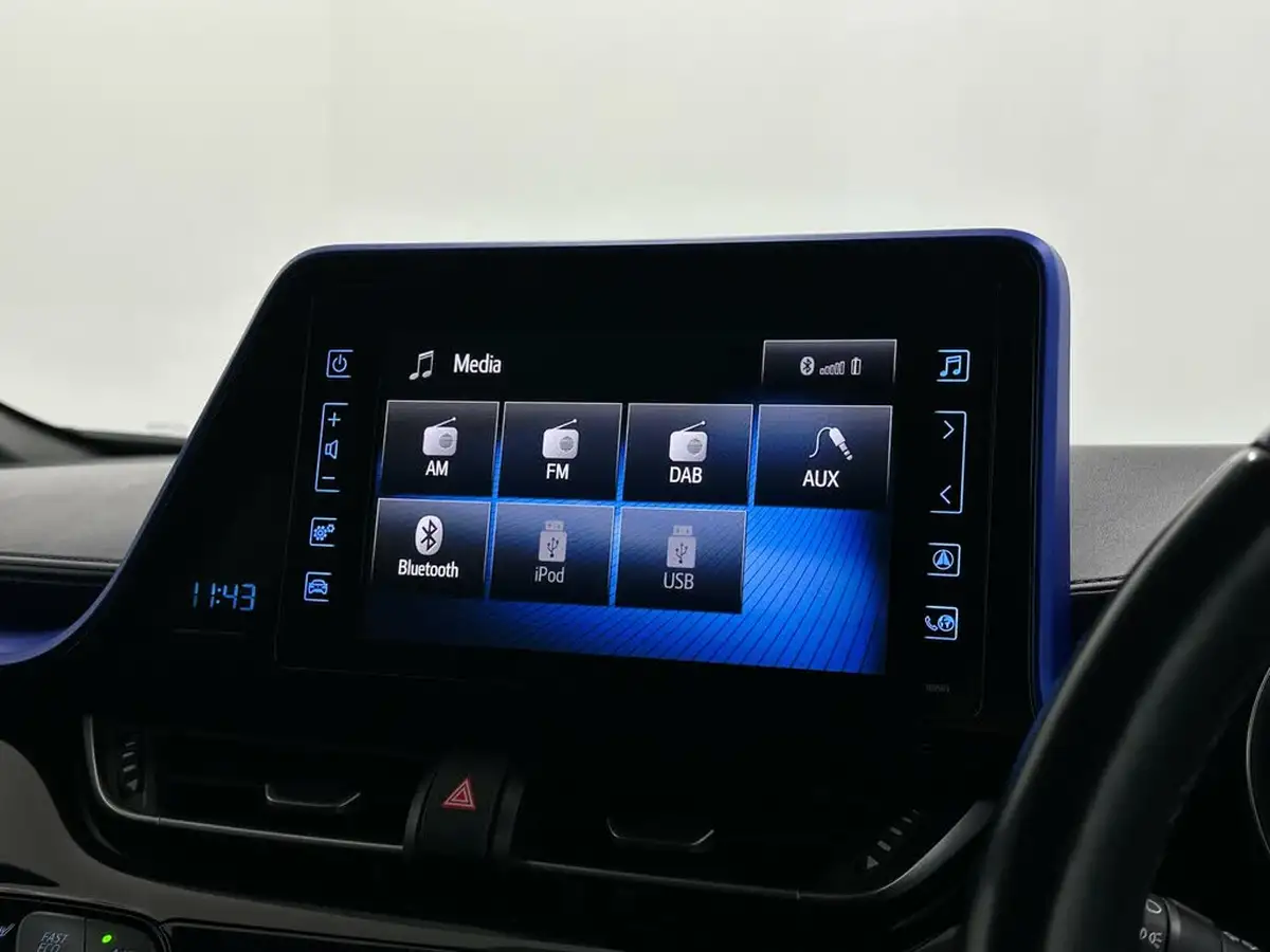 2017-toyota-c-hr-18-vvt-i-dynamic-big-22
