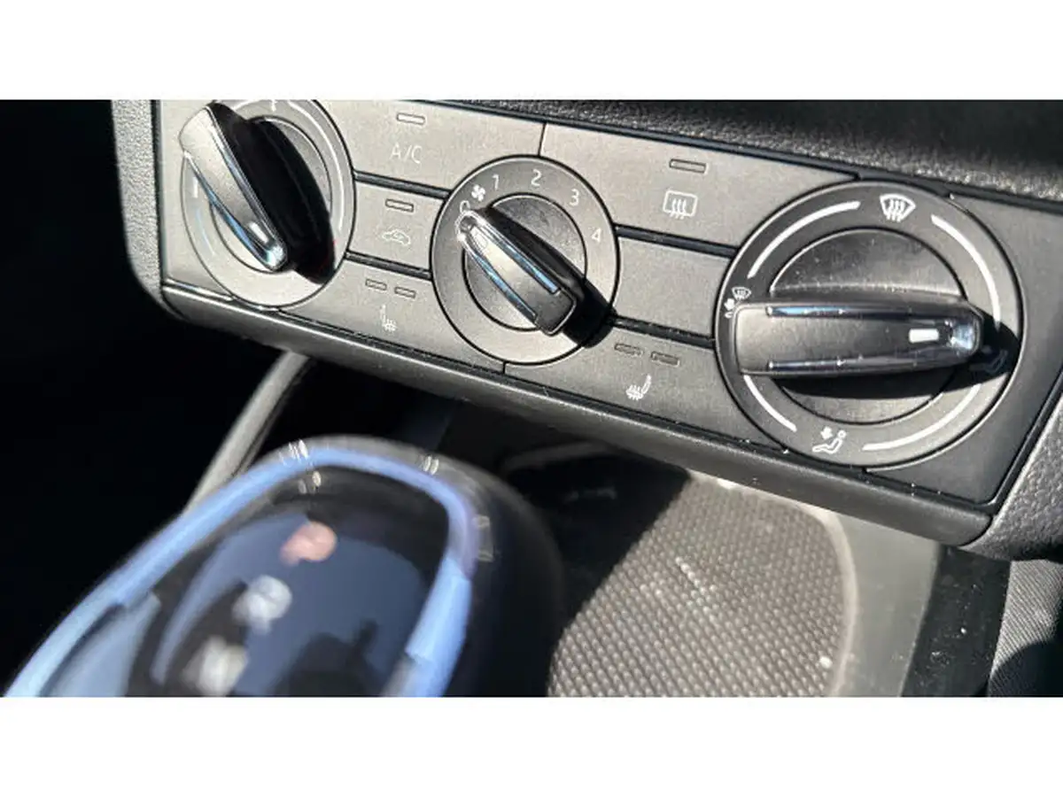2022-skoda-kamiq-10-tsi-monte-carlo-109ps-dsg-big-40