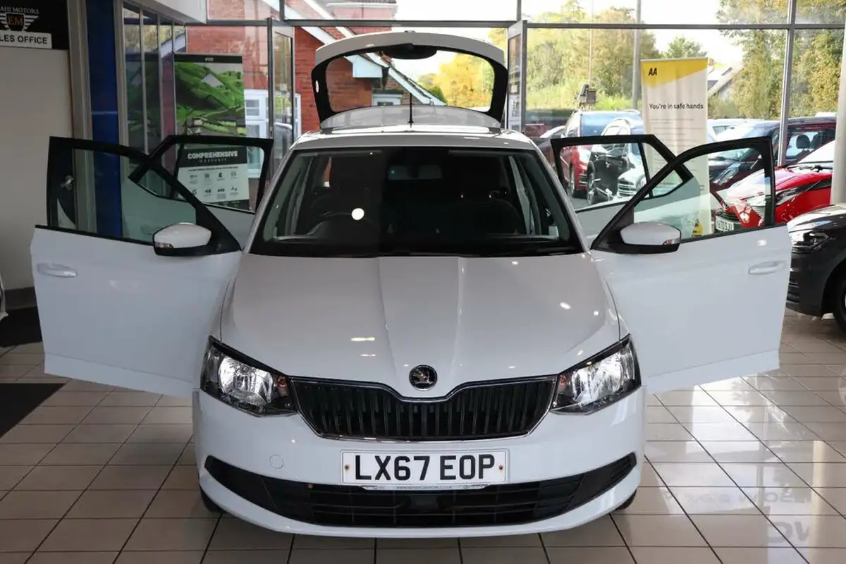 2017-skoda-fabia-10-tsi-se-109ps-hatchback-dsg-big-11