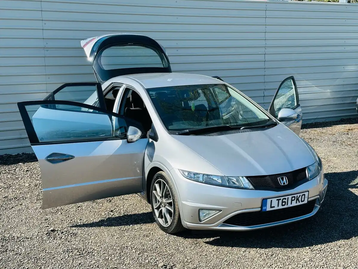 2011-honda-civic-18-si-i-vtec-big-18