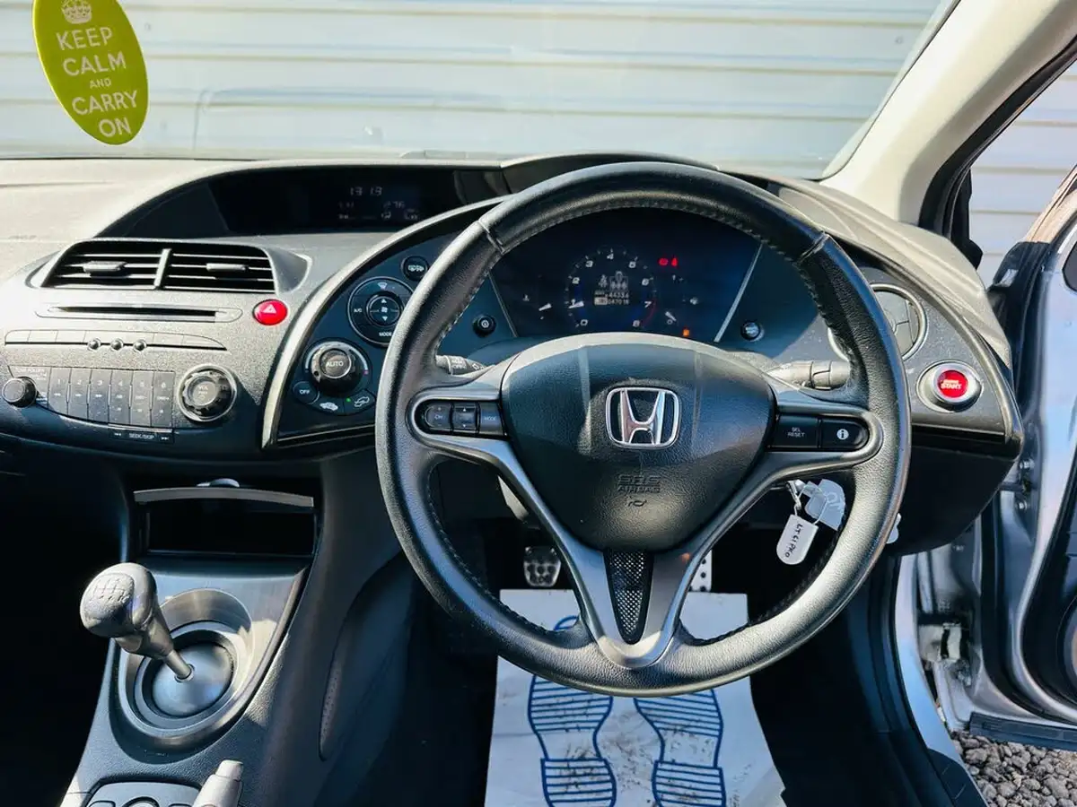 2011-honda-civic-18-si-i-vtec-big-42