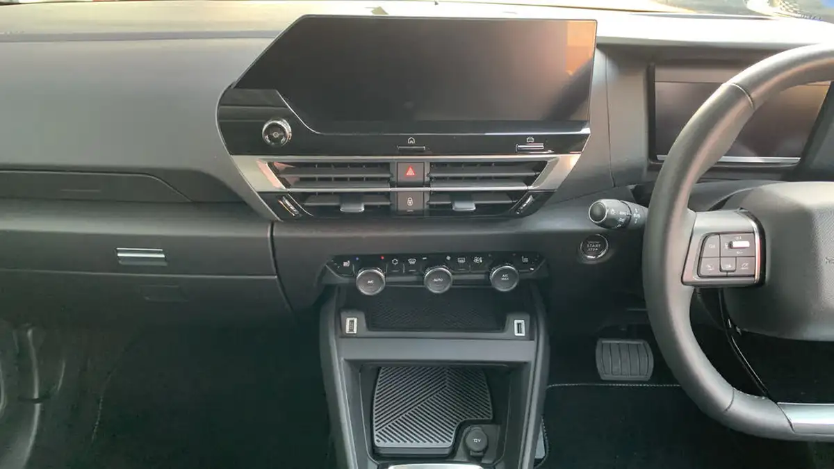 2022-citroen-c4-e-c-series-edition-big-9