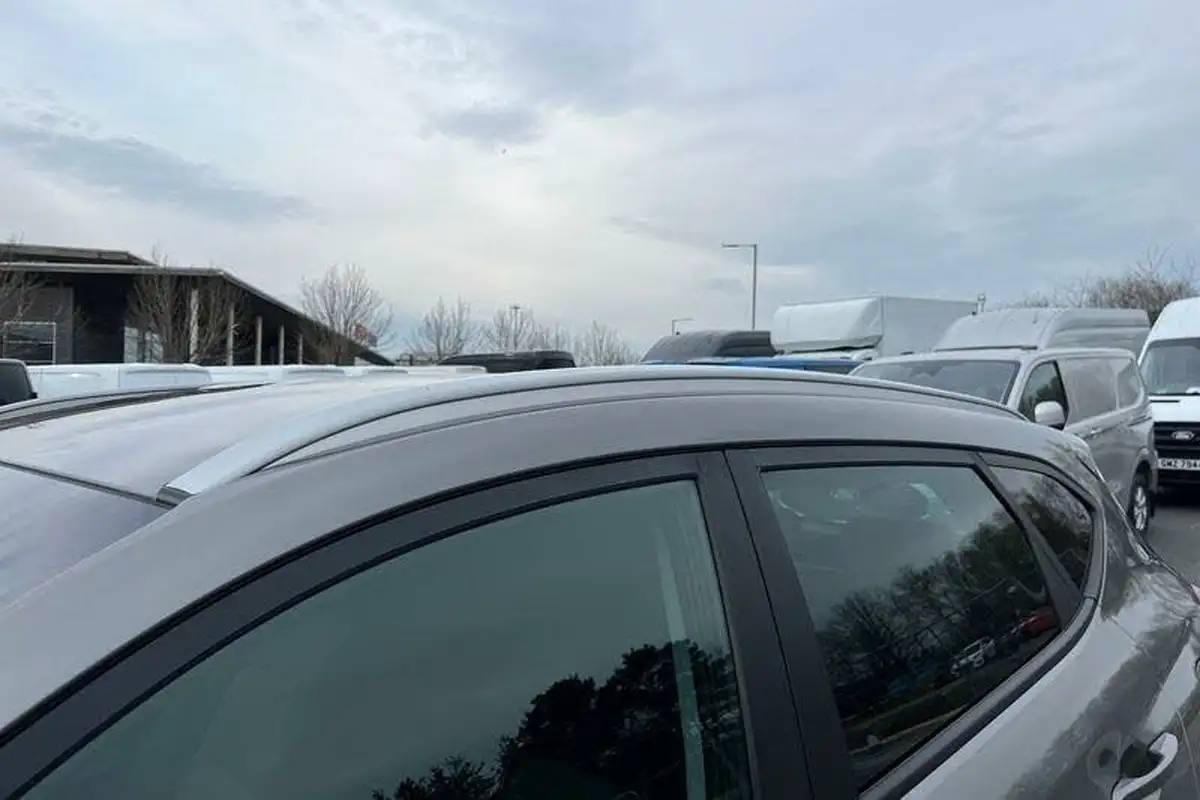 2019-hyundai-tucson-16-gdi-se-nav-big-23