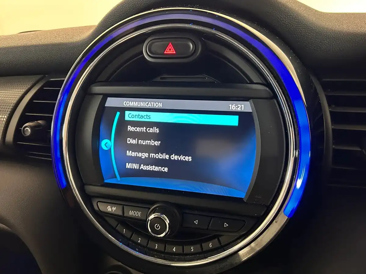 2019-mini-cooper-15-cooper-classic-hatchback-3d-big-37