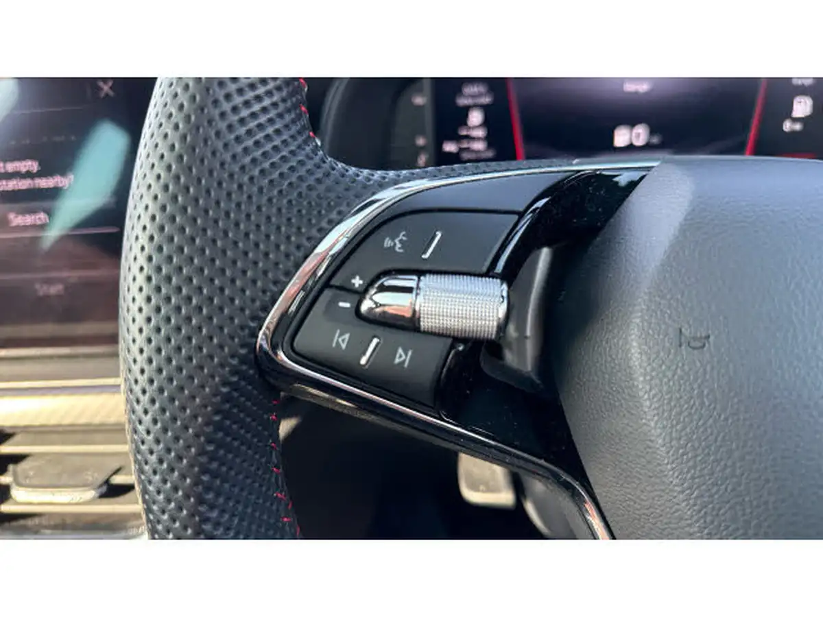 2022-skoda-kamiq-10-tsi-monte-carlo-109ps-dsg-big-16
