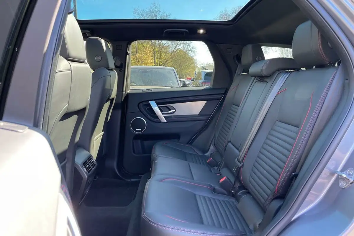 2023-land-rover-discovery-sport-15-p300e-dynamic-hse-big-29
