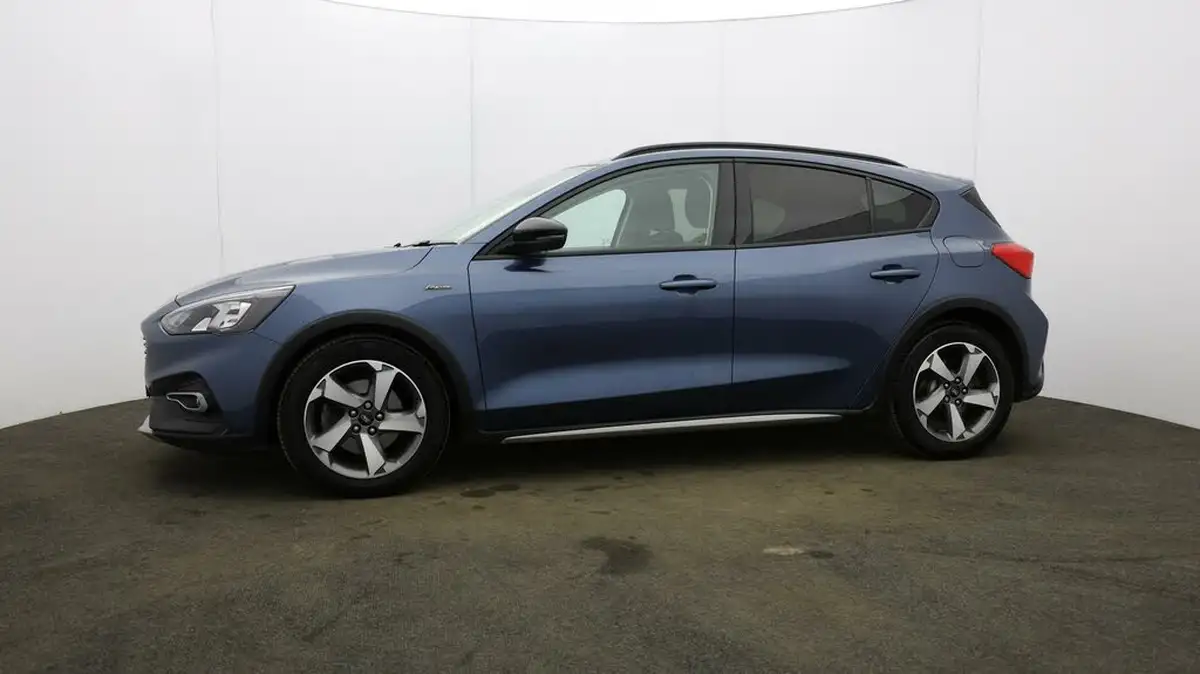 2020-ford-focus-15-active-hatchback-big-25