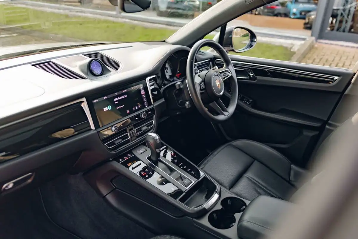2023-porsche-macan-29-v6-s-big-22