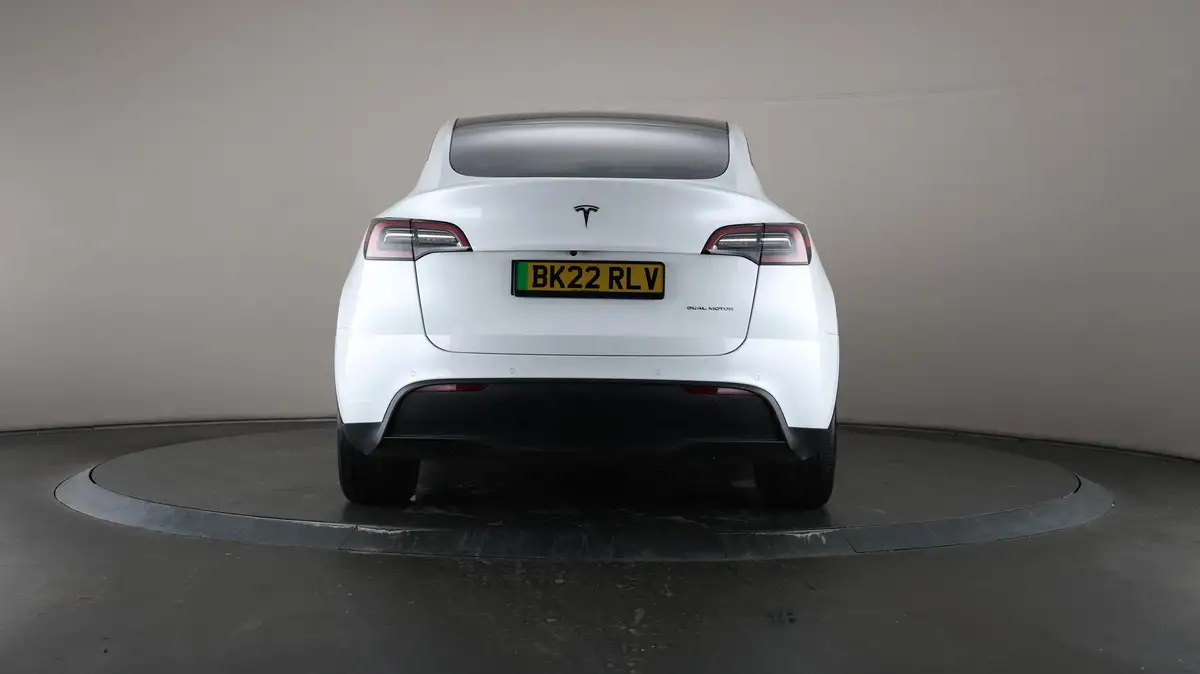 2022-tesla-model-y-e-long-range-big-26