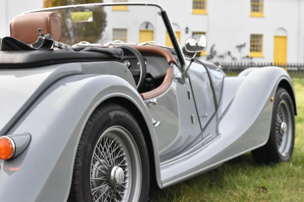 2018-morgan-plus-4-20-big-4