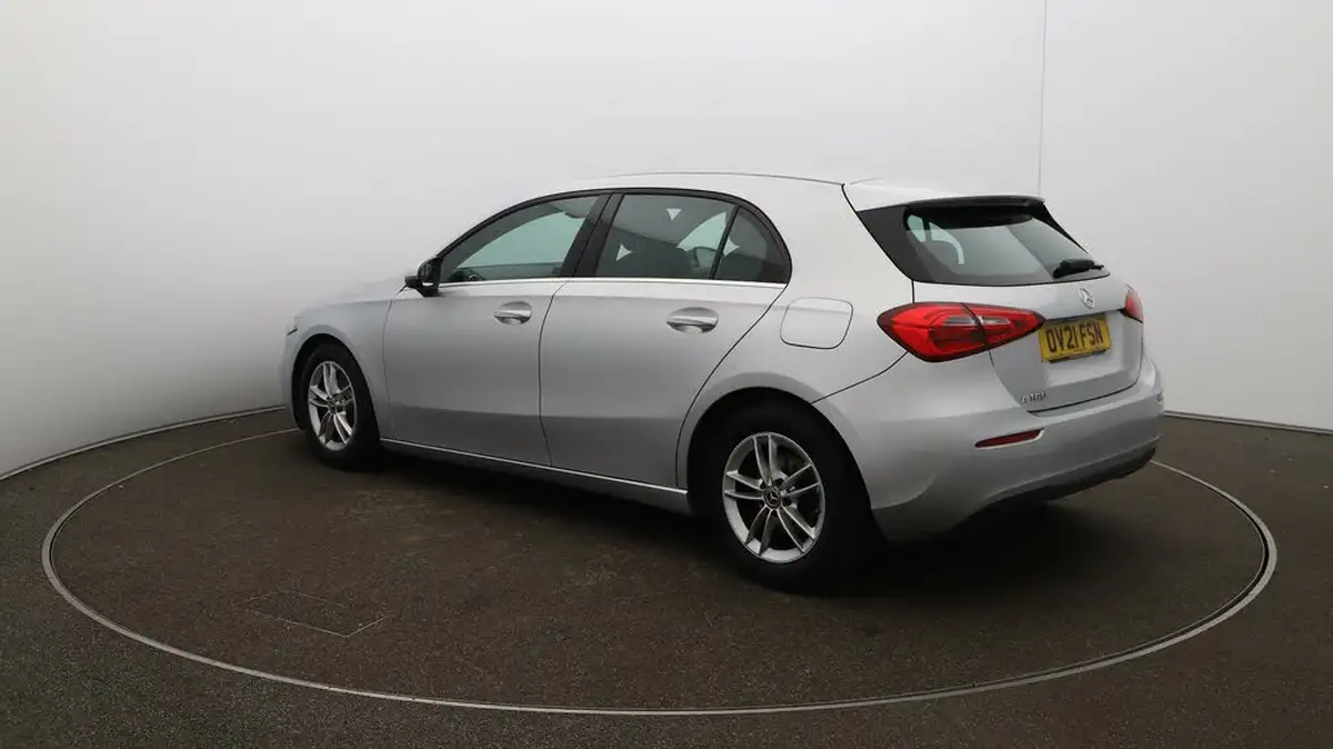2021-mercedes-benz-a-class-13-a180-se-big-5