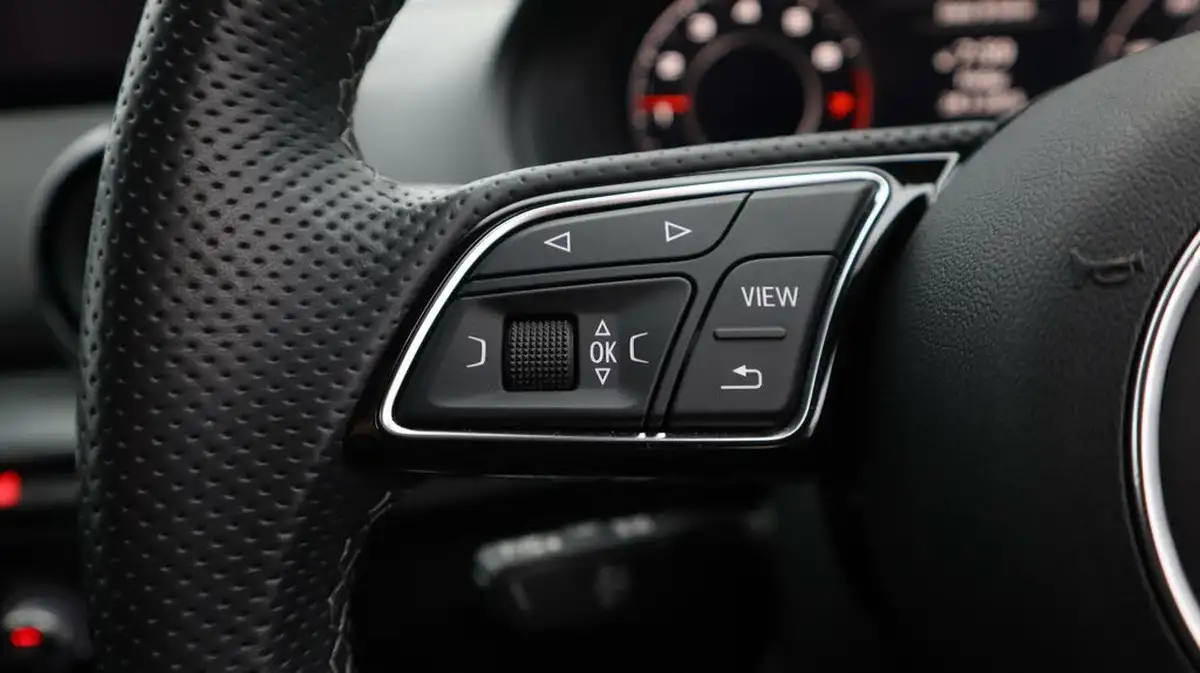 2021-audi-q2-15-35-tfsi-black-edition-big-25