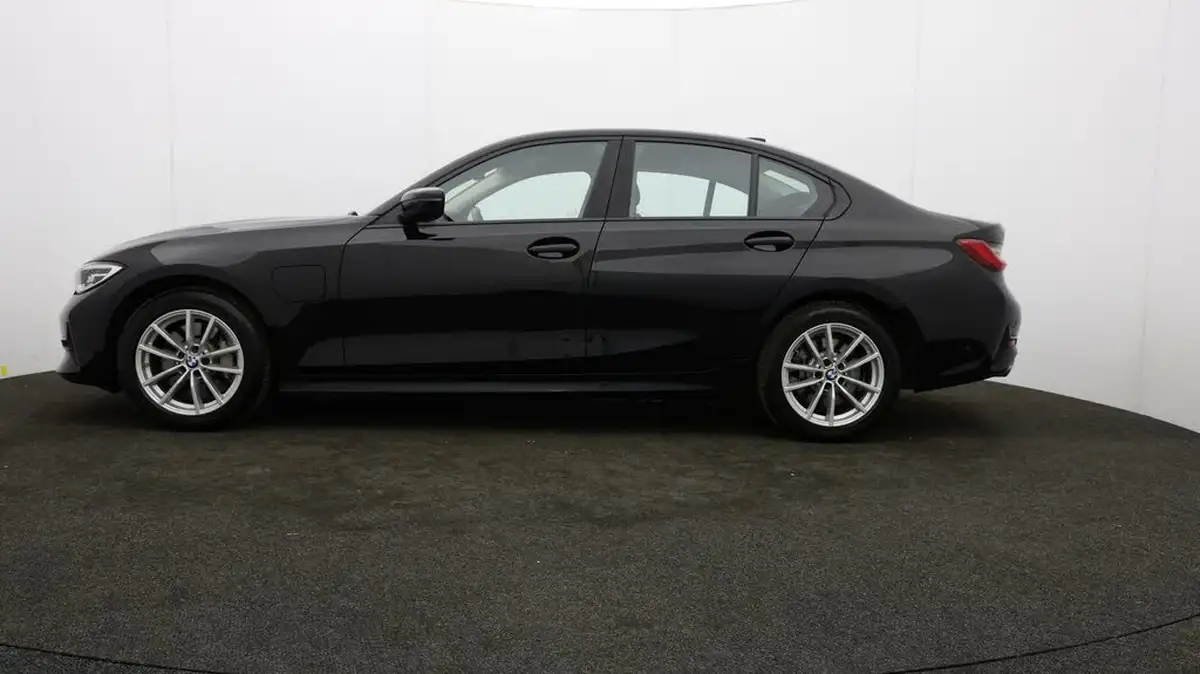 2020-bmw-3-series-20-330e-se-pro-saloon-4d-big-3