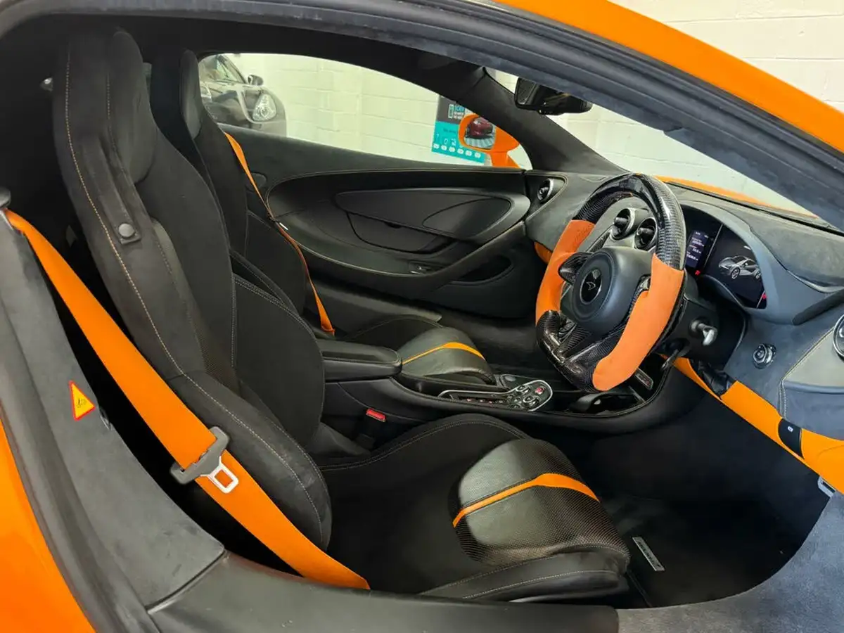 2016-mclaren-570s-38-big-30