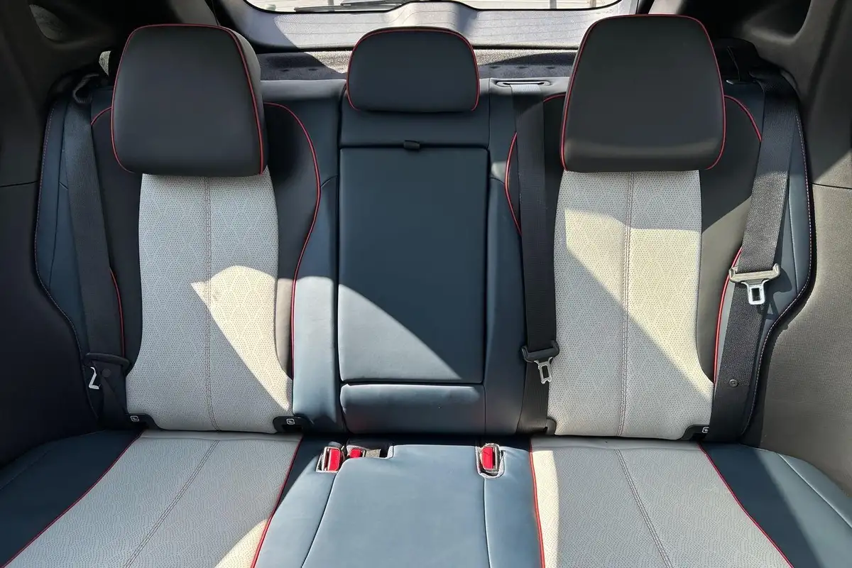 2024-byd-atto-3-e-design-big-23