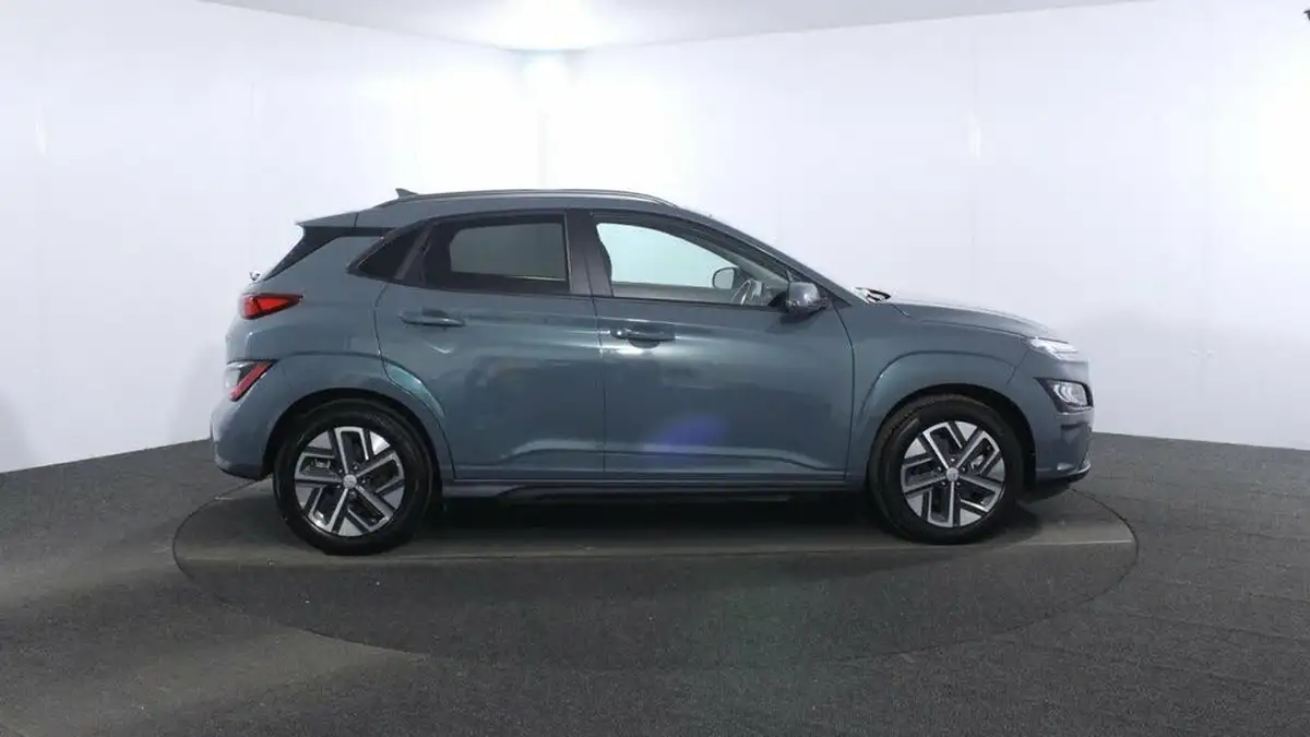 2023-hyundai-kona-e-premium-136ps-39kwh-big-7