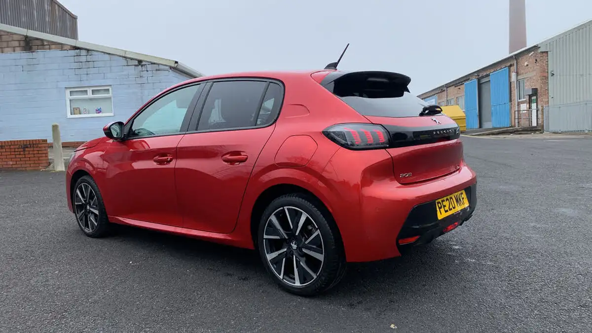 2020-peugeot-208-12-puretech-allure-100bhp-big-4