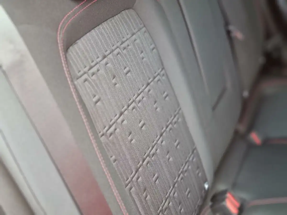 2023-fiat-tipo-10-red-big-40