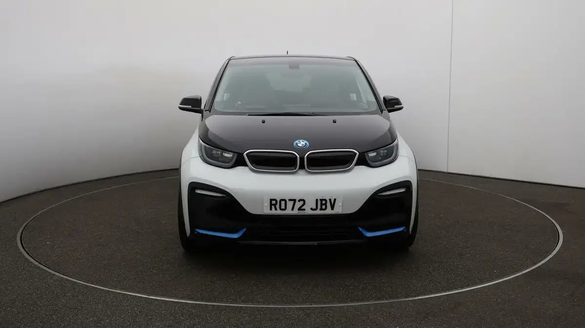 2022-bmw-i3-e-120-ah-s-big-2