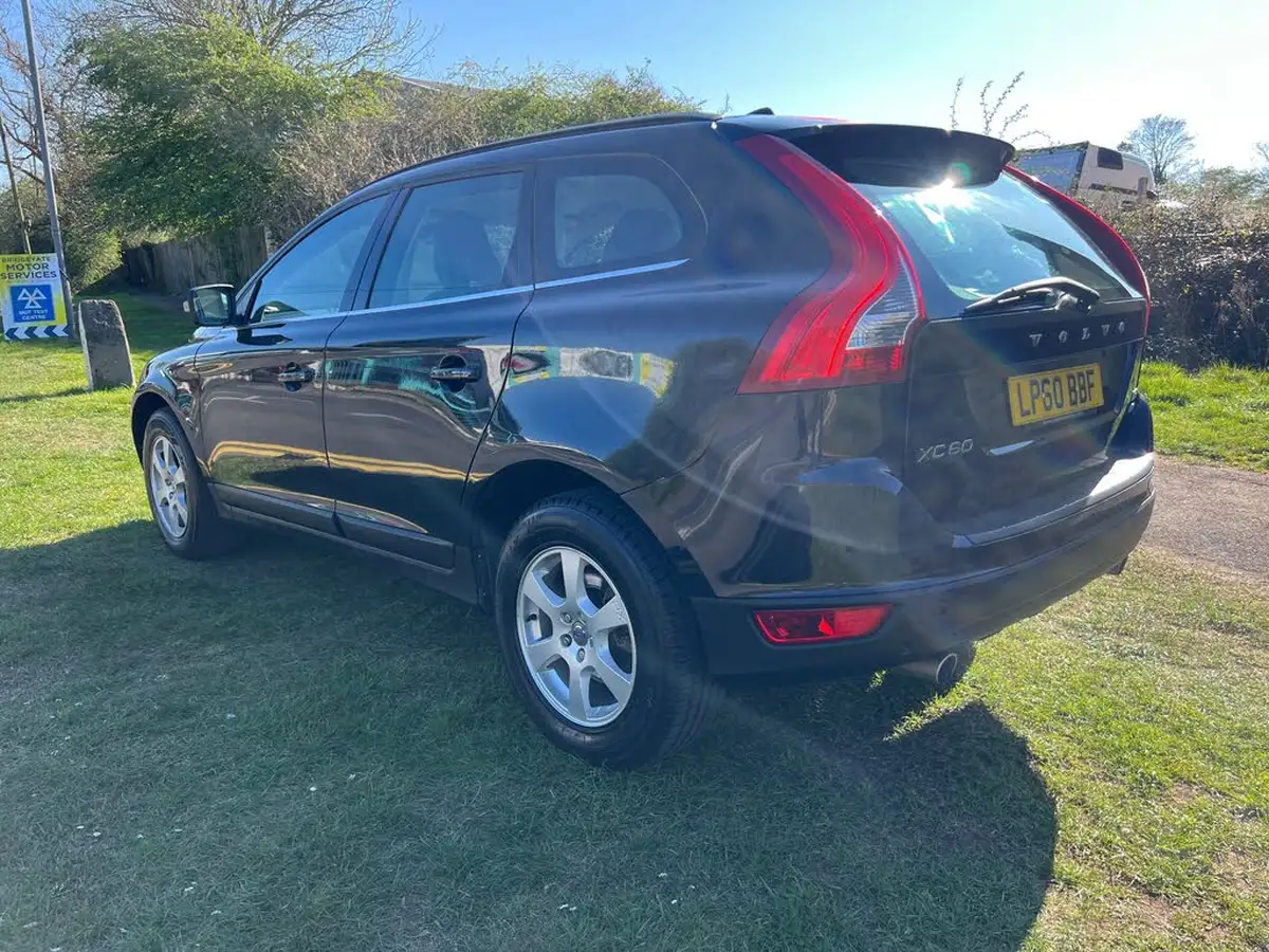 2011-volvo-xc60-24td-d5-se-205ps-geartronic-big-5