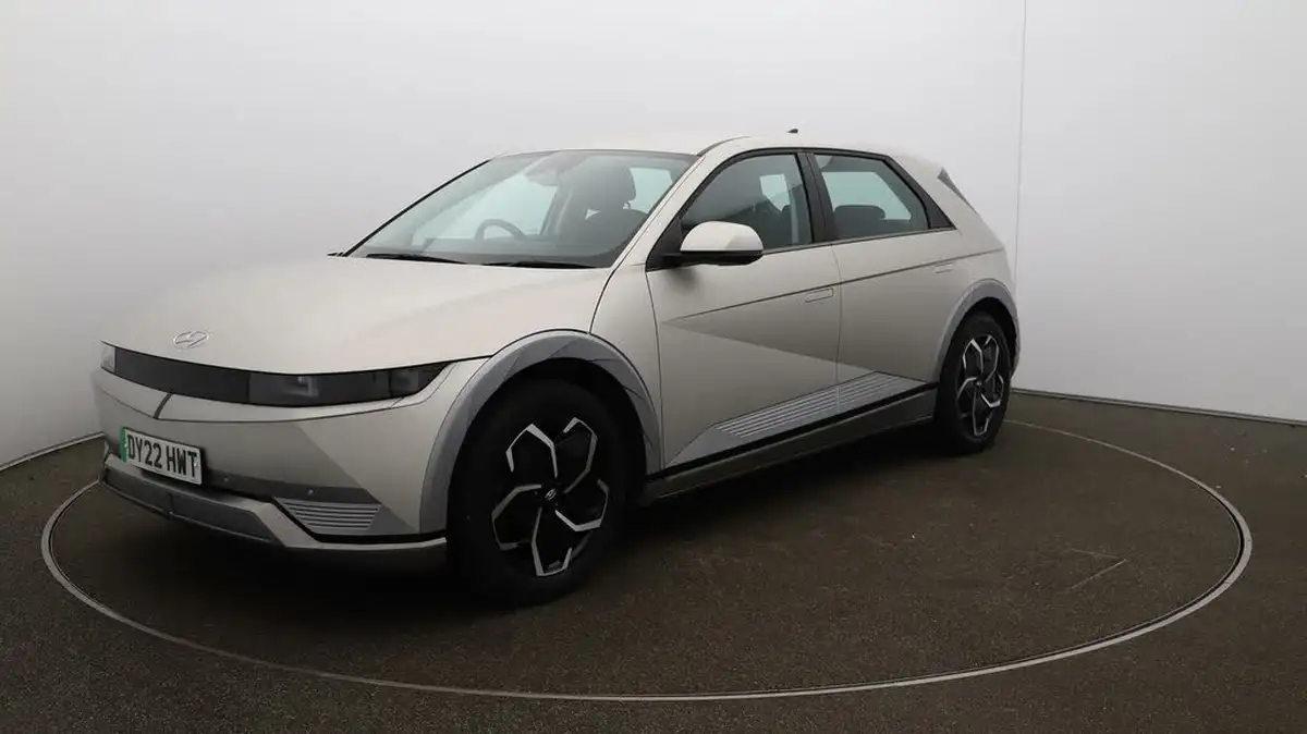 2022-hyundai-ioniq-5-e-premium-217ps-73kwh-rwd-big-3