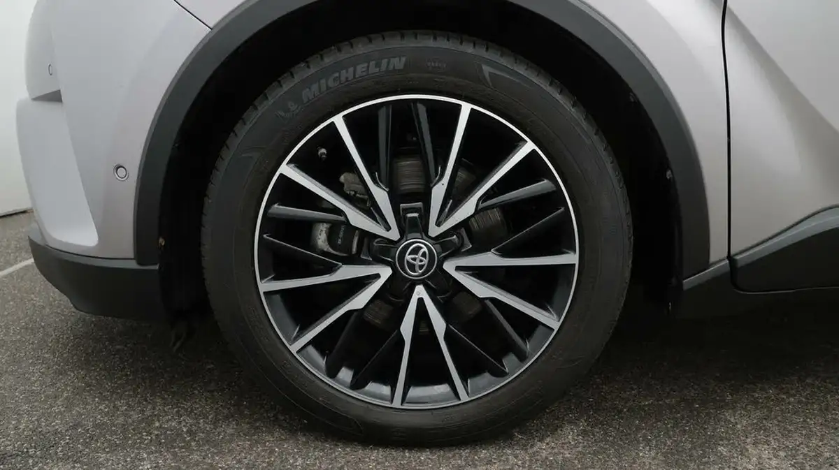 2019-toyota-c-hr-18-vvt-i-excel-big-18