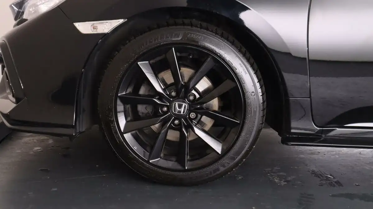 2021-honda-civic-15-vtec-turbo-sport-ss-big-18