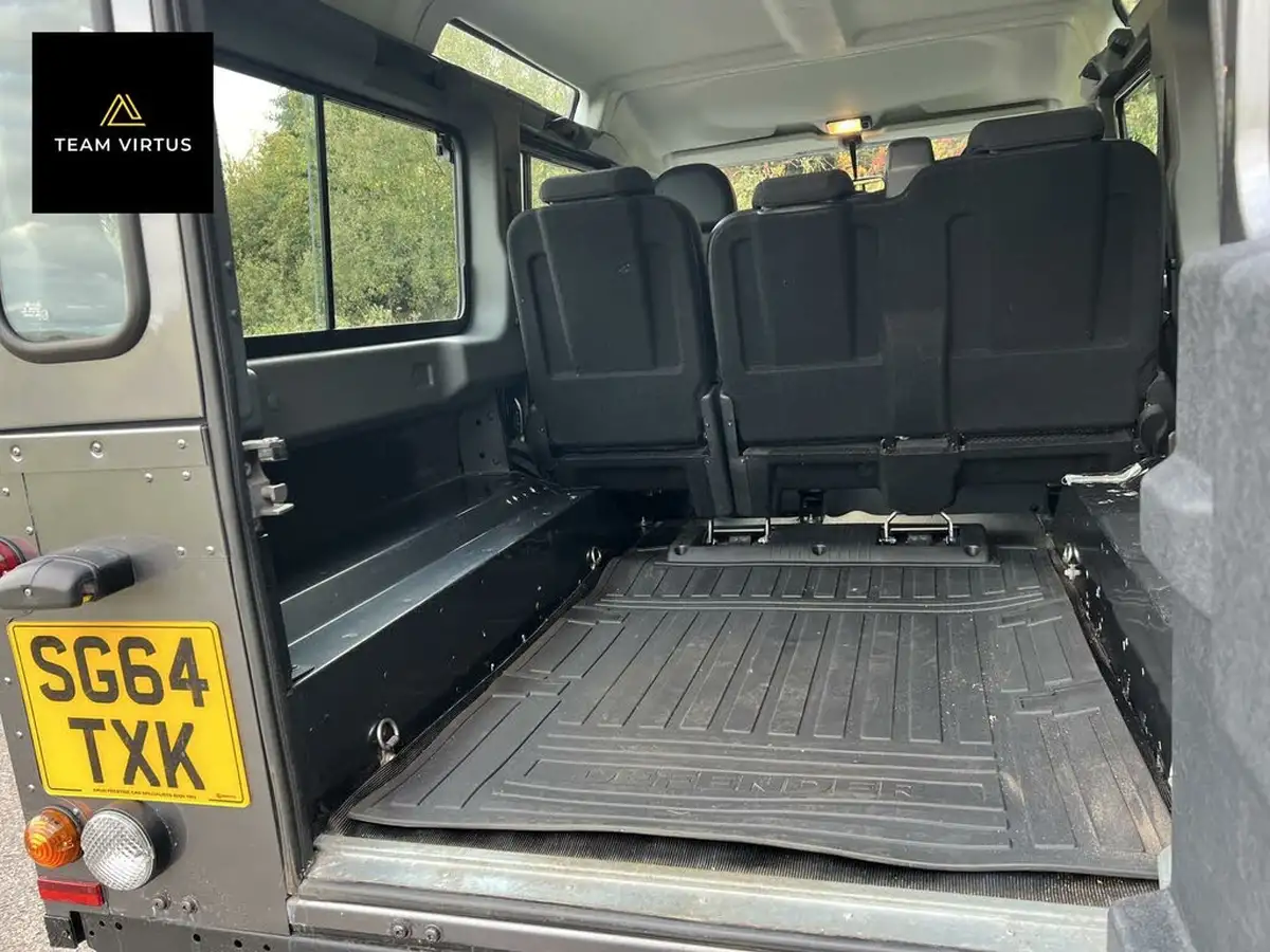 2014-land-rover-110-defender-22td-county-crewcab-pickup-big-5