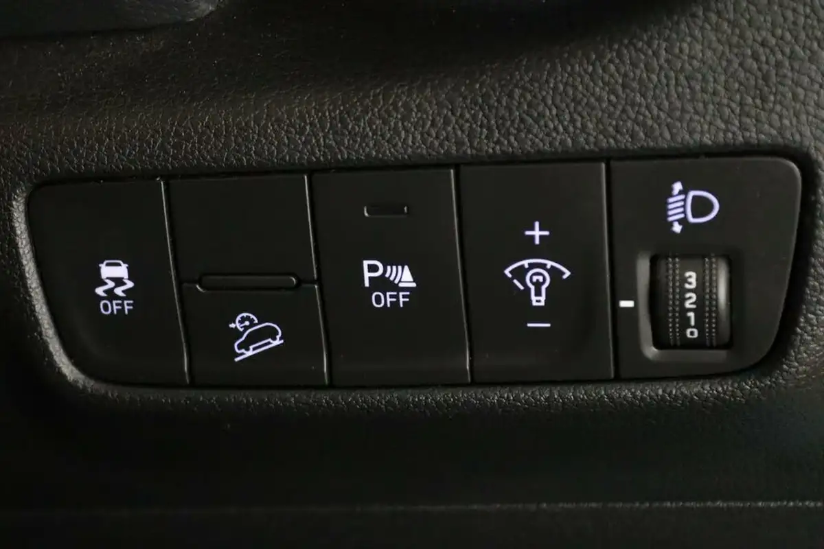 2021-hyundai-kona-10-t-gdi-se-connect-big-17