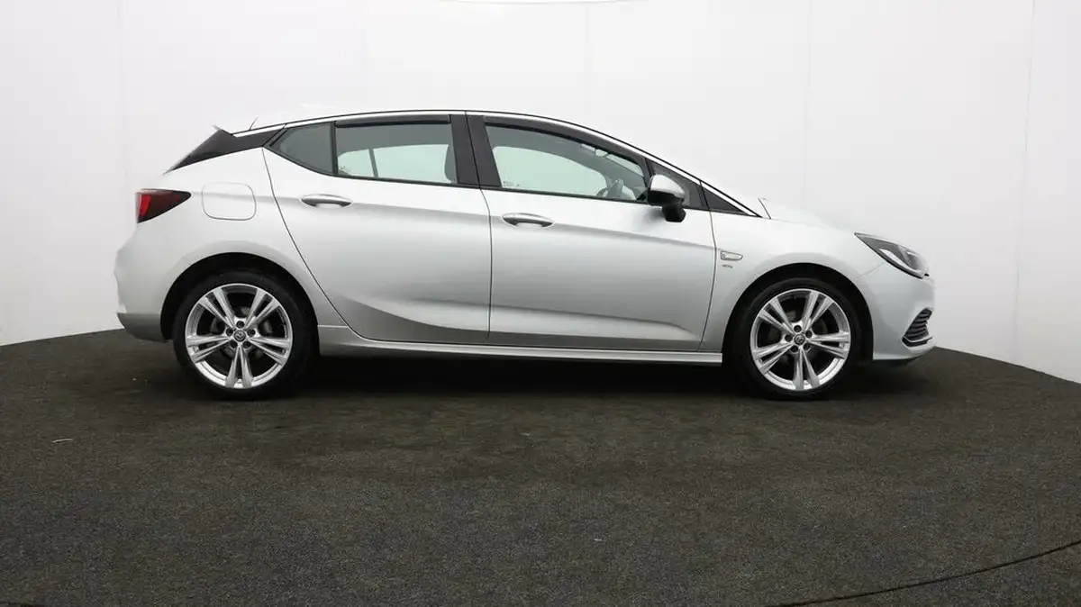2018-vauxhall-astra-14i-16v-turbo-sri-vx-line-nav-big-8