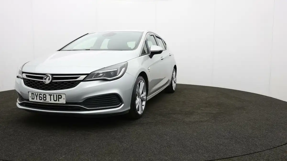 2018-vauxhall-astra-14i-16v-turbo-sri-vx-line-nav-big-50