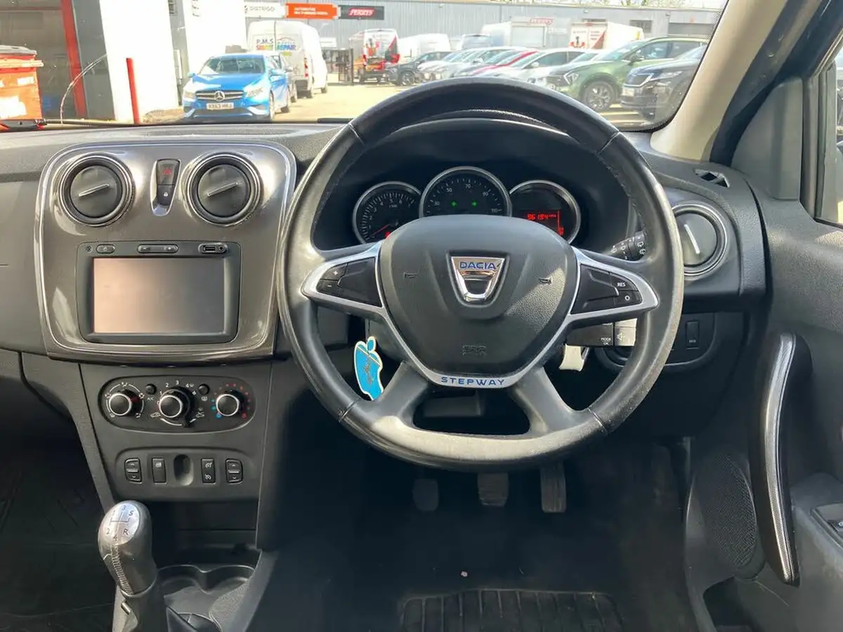 2017-dacia-sandero-stepway-09-tce-laureate-big-14