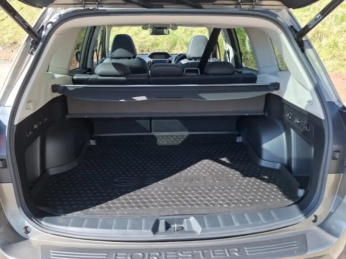 2019-subaru-forester-20-e-boxer-xe-premium-big-7