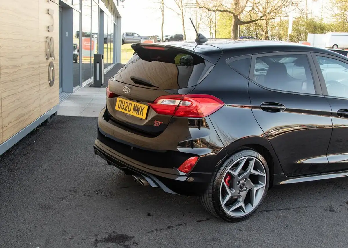 2020-ford-fiesta-15t-st-3-5d-big-8