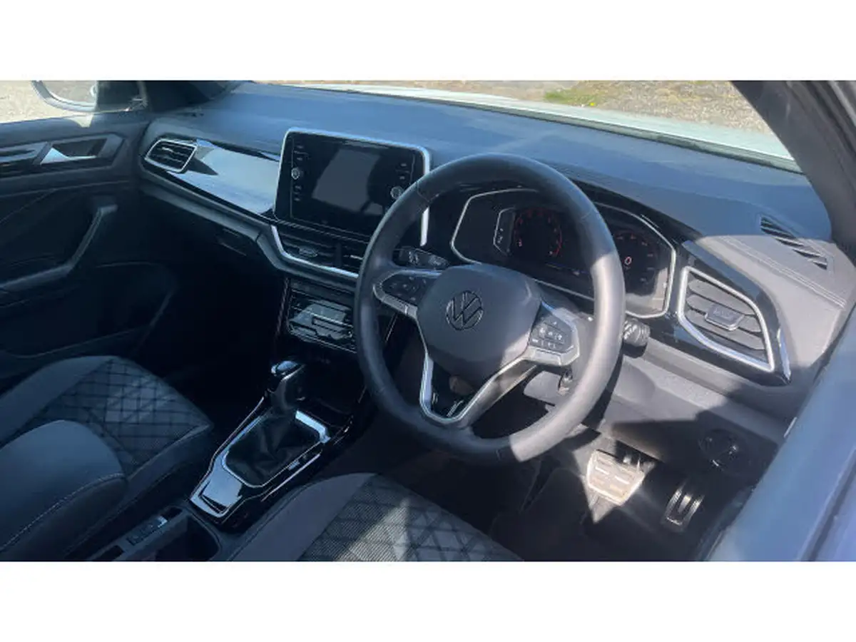 2024-volkswagen-t-roc-15-tsi-r-line-hatchback-5d-dsg-big-10