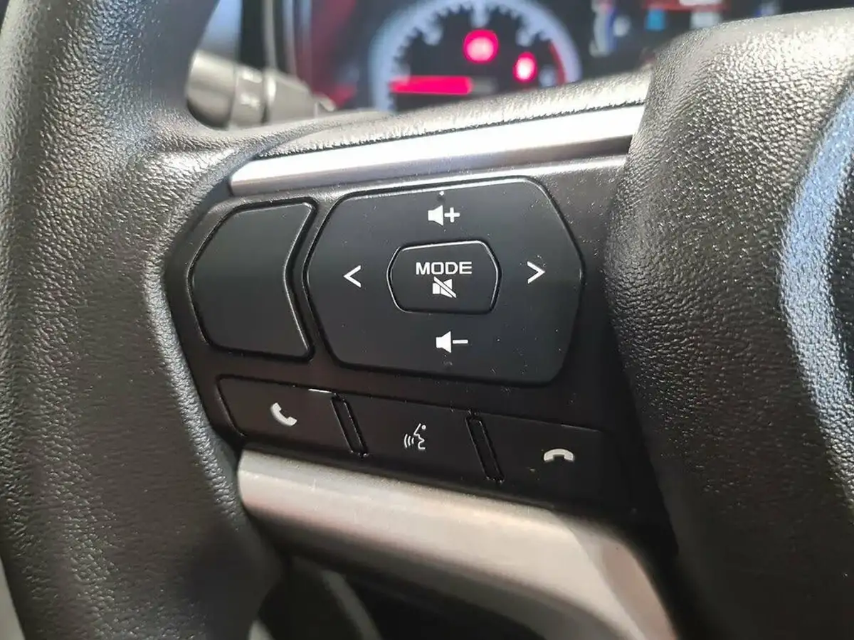 2023-isuzu-d-max-19td-utility-4x4-double-rear-differential-lock-big-28